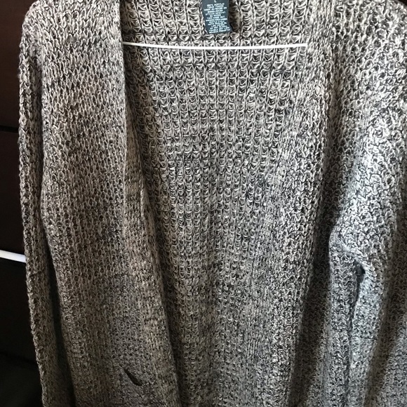 Cardigan - Picture 5 of 5